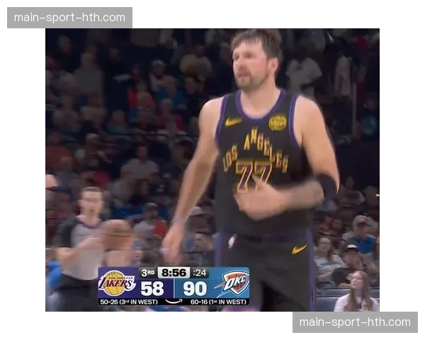 雷霆防守压迫性持续在线 造失误能力转化为高效快攻得分机会